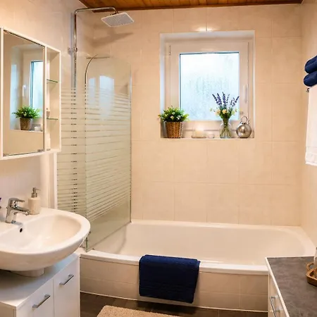 منزل للإقامة Zuhause Am Bach Ruhige Fuer Erholungssuchende Am Welterbesteig Und Donauradweg Aggsbach
