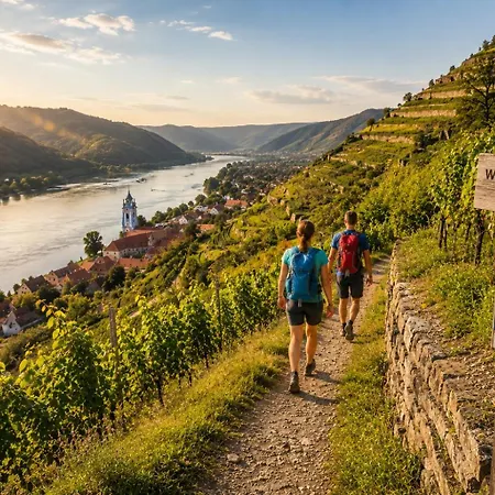 منزل للإقامة Zuhause Am Bach Ruhige Fuer Erholungssuchende Am Welterbesteig Und Donauradweg